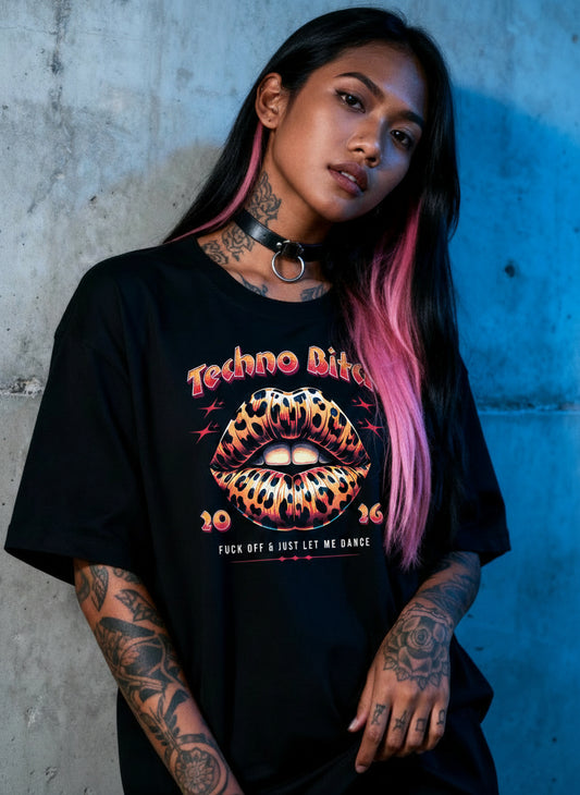 Techno Bitch Lips - Premium T-Shirt
