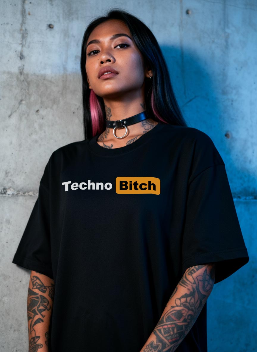 Techno Bitch - Premium T-Shirt